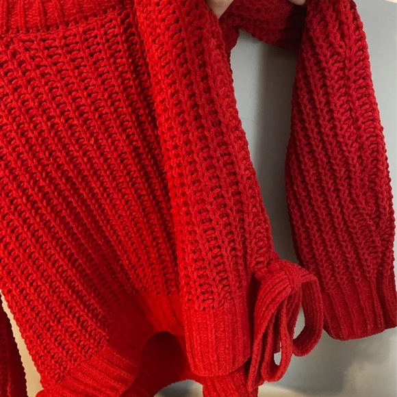 Sweater - Picture 4 of 4